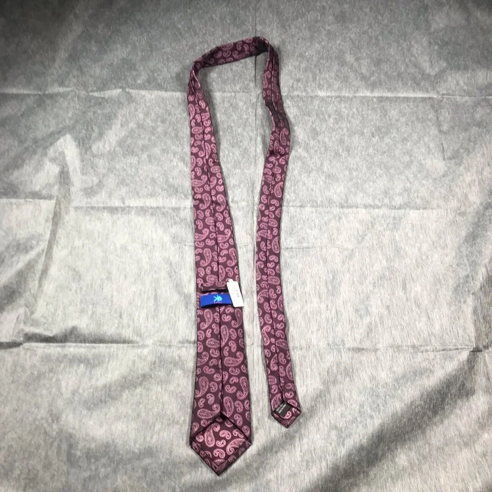Egara Purple Paisley Men's Tie